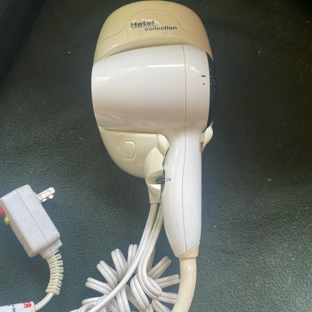 Wall mount hair dryer - Picture 4 of 5